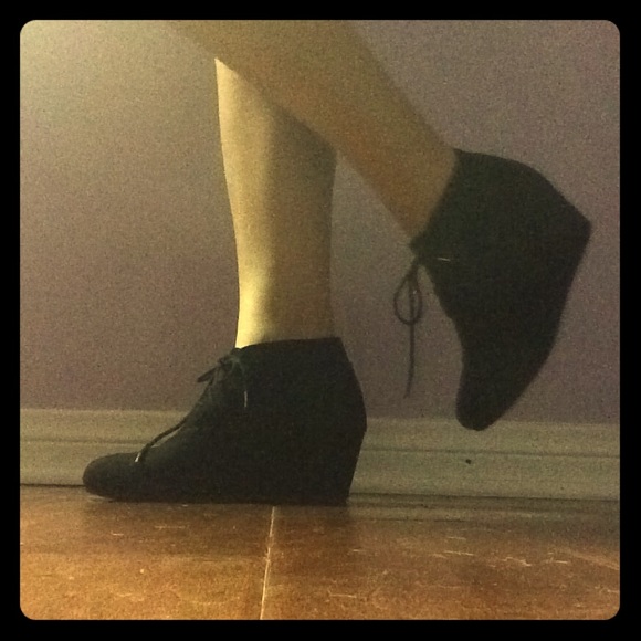 Black velvet wedges - Picture 1 of 3